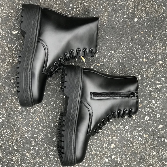 Size 8 LAST PAIR - Picture 4 of 5